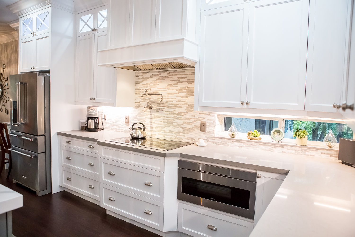 white marble kitchen countertops